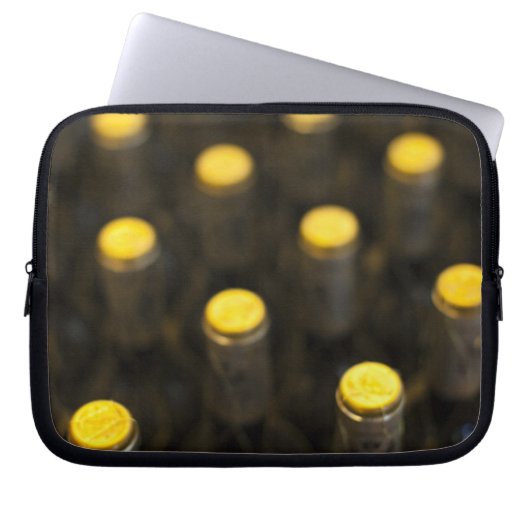 Bodega Marques de Riscal Weinkellerei, Weinflasche Laptopschutzhülle (Vorderseite)