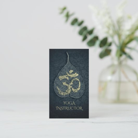 Bodhi Leaf OM Symbol für den Black & Gold Yoga Ins Visitenkarte (Stehend Vorderseite)