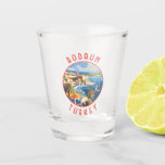 Bodrum Turkey Retro Distressed Circle Schnapsglas<br><div class="desc">Bodrum Retrovektor Vektor Reise Design. Bodrum ist eine Stadt auf der Halbinsel Bodrum,  die sich von der Südwestküste der Türkei bis ins Ägäische Meer erstreckt. Die Stadt verfügt über zwei Buchten mit Blick auf das Schloss Bodrum.</div>