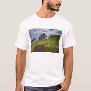 Bogen-Geigen-Felsen, Portknockie, Schottland T-Shirt