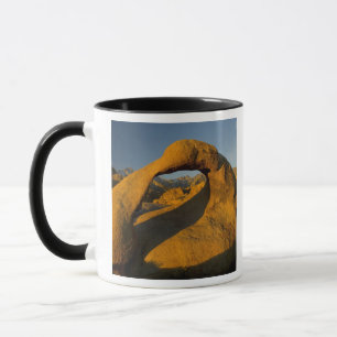 Bogen in Alabama Hills Eastern Sierras nahe Lone Tasse