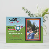 Bogenschießen-Geburtstags-Bogen und Einladung (Stehend Vorderseite)