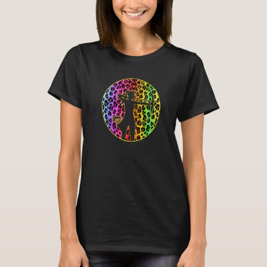 Bogenschützin Frau Mädchen Leopard Motiv Bogen und T-Shirt (Vorderseite)