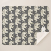 Bohemisch Beige Lotus Elephants & Name in Script Sherpadecke (Vorderseite (Horizontal))