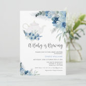 Bohemisch Blue Floral Baby Brewing Baby Showroom Einladung (Stehend Vorderseite)