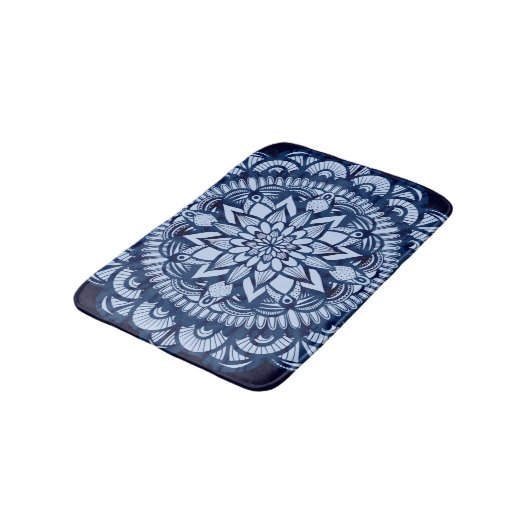 Bohemisch Navy Blue Gefärbte Krawatte Mandala Badematte (Schrägansicht)