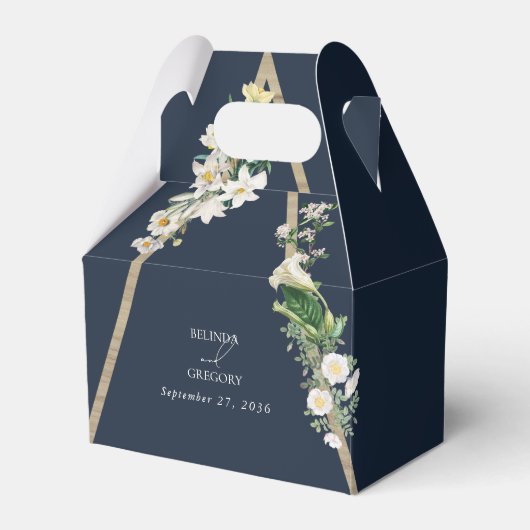Bohemisch Wood Pyramid White Florals Blue Wedding Geschenkschachtel (Vorderseite)