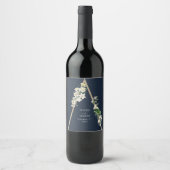 Bohemisch Wood Pyramid White Florals Blue Wedding Weinetikett (Vorderseite)