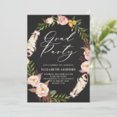 Bohemische Feathers & Floral Wreath Graduation Par Einladung (Stehend Vorderseite)