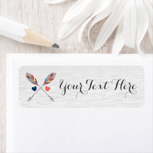 Bohemische Pfeile auf dem rustikalen Holz Boho Chi (Insitu)