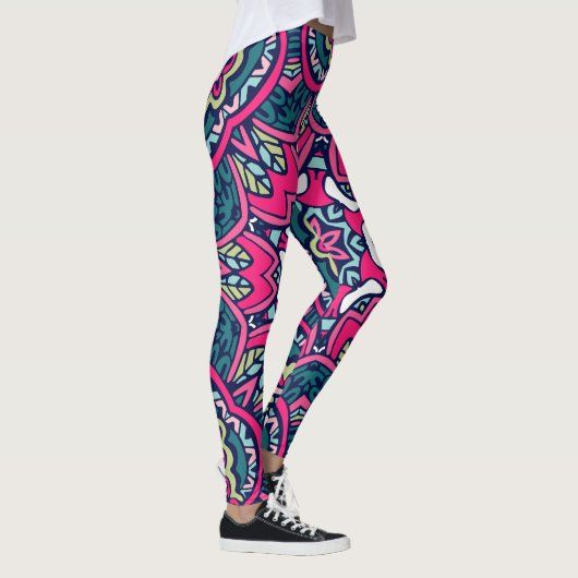 Bohemische Stilelemente wie Grün, Rosa und Blau Leggings (Rechts)