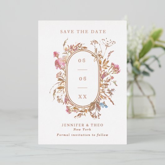 Bohemische Wildblume Pilzrahmen Hochzeitskeil Foto Folieneinladung (Stehend vorne)