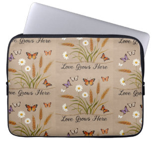 Bohemische Wildblumen, Schmetterlinge, Weizenhalme Laptopschutzhülle