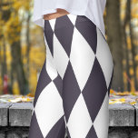 Bohemisches Harlequin Schachbrettmuster Schwarz &  Leggings<br><div class="desc">Lassen Sie Ihren Schrank mit diesen von Harlequin inspirierten Leggings ausklingen. Diese farbenfrohen und stilvollen Leggings sind perfekt für einen Fitnessraum oder lässige Ausflüge geeignet und verbinden sportliche und straßenfertige Eindrücke nahtlos. Verwandeln Sie Ihren Alltag und umarmen Sie die lebendige Energie. Verpassen Sie nicht - klicken Sie, um zu kaufen...</div>