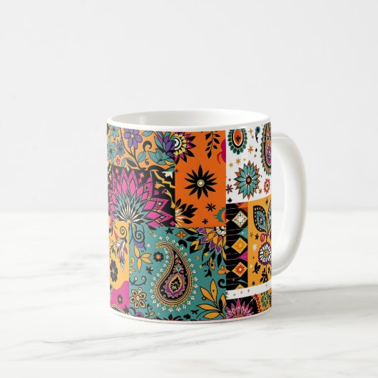 Bohemisches Patchwork Mandala und Paisley Pattern Kaffeetasse (VorderseiteRechts)