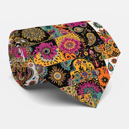 Bohemisches Patchwork Mandala und Paisley Pattern Krawatte (Gerollt)