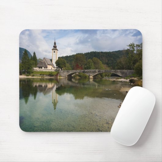 Bohinj See mit Kirche in Slowenien mousepad (Mit Mouse)