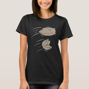 Bohnenbeutel in Bewegung   Cornhole T-Shirt