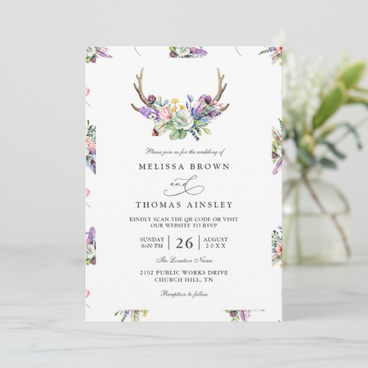 Boho Antlers Wildflowers Rustic QR Code Wedding Einladung (Stehend Vorderseite)
