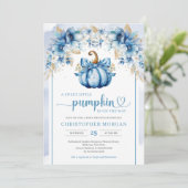 Boho arch Aquarellkürbis dustiges blaues Gold Einladung (Stehend Vorderseite)