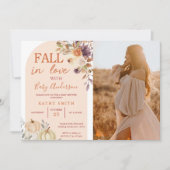 Boho Arch Fall In Liebe Babydusche rustikale Blüte Einladung (Vorderseite)