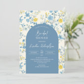 Boho arch farbige hellblaugelbe Wildblumen Einladung (Stehend Vorderseite)