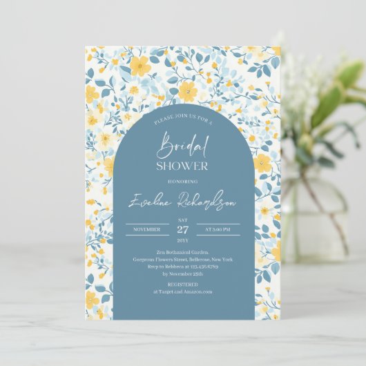 Boho arch farbige hellblaugelbe Wildblumen Einladung (Stehend Vorderseite)