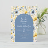 Boho arch farbige hellblaugelbe Wildblumen Einladung (Stehend Vorderseite)