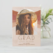 Boho Arch Foto Girl High School Abschluss (Stehend Vorderseite)