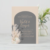 Boho Arch Pampas Grass Floral Engagement Party Einladung (Stehend Vorderseite)