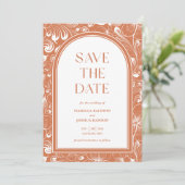 Boho Arch Terra Cotta Save the Date Einladung (Stehend Vorderseite)