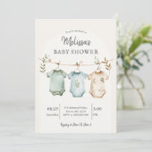 Boho Baby Clothes on a Line Baby Shower Einladung (Stehend Vorderseite)