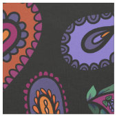 Boho Beautiful Paisley Pattern auf schwarz Stoff (Nahaufnahme)