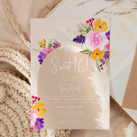 Boho beige Blumenpampas Wüstenbogen Sweet 16 Einladung<br><div class="desc">Hübscher botanischer Boho Sand beige Erden Ton und Rosa,  gelb lila Blütenfarbe und Pampas Gras Sweet 16 Geburtstagsfeier Einladung mit Pampas Aquarell,  Bogen in Beige-Form und mit bunten Garten Blume.</div>
