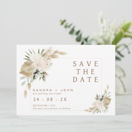 Boho Beige Green Floral Save the Date Card Einladung (Stehend Vorderseite)