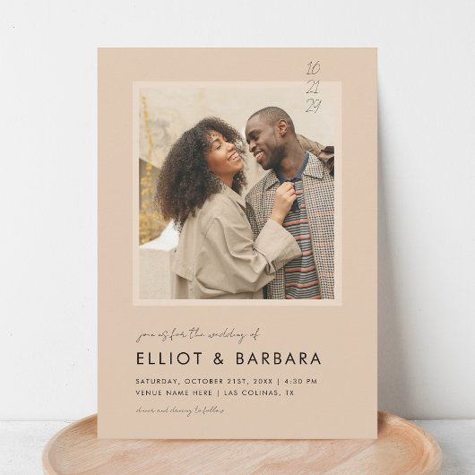 Boho Beige Modernes Script 2 Foto QR Code Wedding Einladung