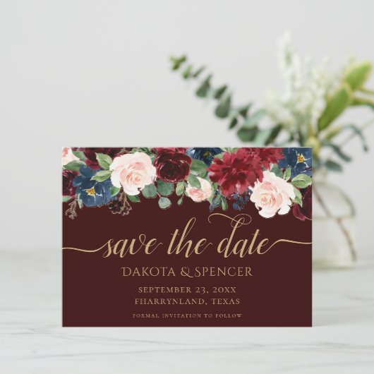 Boho Bloom | Dark Elegant Red and Navy Garland Save The Date (Stehend Vorderseite)