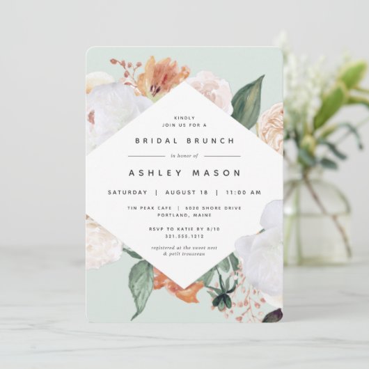 Boho Blooms | Moderner Blumenbrunch-Brautparty Einladung (Stehend Vorderseite)