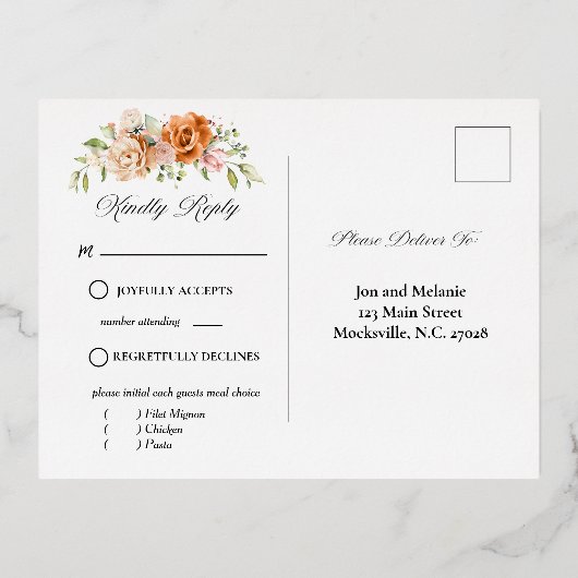 Boho Bloral Orange und Blush Pink Foto Hochzeit Folie Einladungspostkarte (Rückseite)