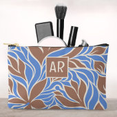 Boho Blue & Brown Modern Floral Pattern Monogramm Zubehörtasche