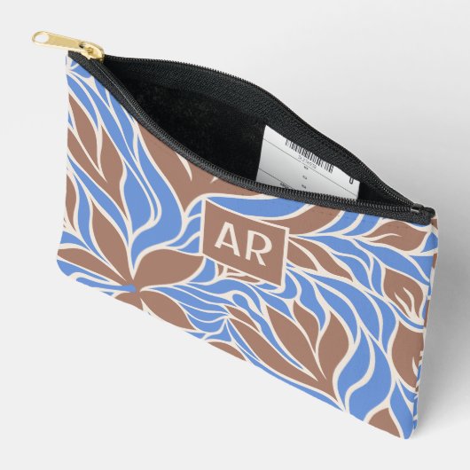 Boho Blue & Brown Modern Floral Pattern Monogramm Zubehörtasche (Offen)