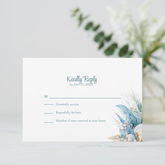 Boho Blue Floral Beach and Shell Wedding RSVP Card (Stehend Vorderseite)