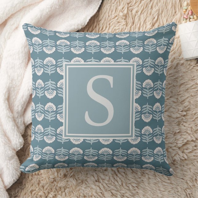 Boho Blue Floral Monogram Cushion Kissen (Decke)
