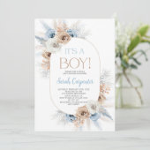 Boho Blue Floral Pampas Grass Baby Shower Boy Einladung (Stehend Vorderseite)