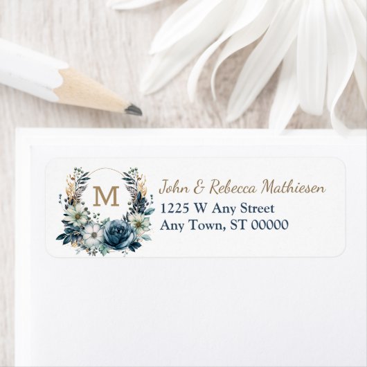Boho Blue Floral Wreath Monogram Rücksendeadresse (Insitu)