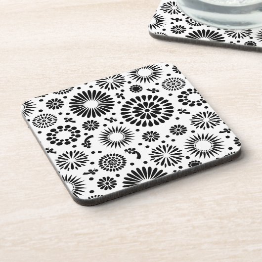 Boho Blume Schwarz-Weiß-Vektorblumenmuster Getränkeuntersetzer (Linke Seite)