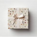 Boho Blume Wrapping Paper Geschenkpapier<br><div class="desc">Dieses stilvolle und elegante Boho Blume Wrapping Paper besticht durch wunderschöne handbemalte Aquarellfarben,  die in einem hübschen Muster angeordnet sind. Finden Sie passende Artikel in der Boho Wildblume Wedding Collection.</div>