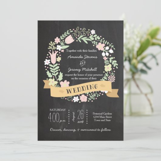 Boho Blume Wreath Rustic Chalkboard Wedding Einladung (Stehend Vorderseite)