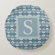 Boho-Blumen-Kissen mit Monogramm in Blau