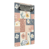 Boho-Blumen-Patchwork in Terrakotta und Salbei Mini Klemmbrett (Schrägansicht)